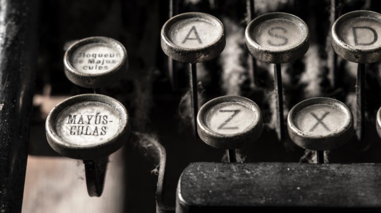 history blog old typewriter